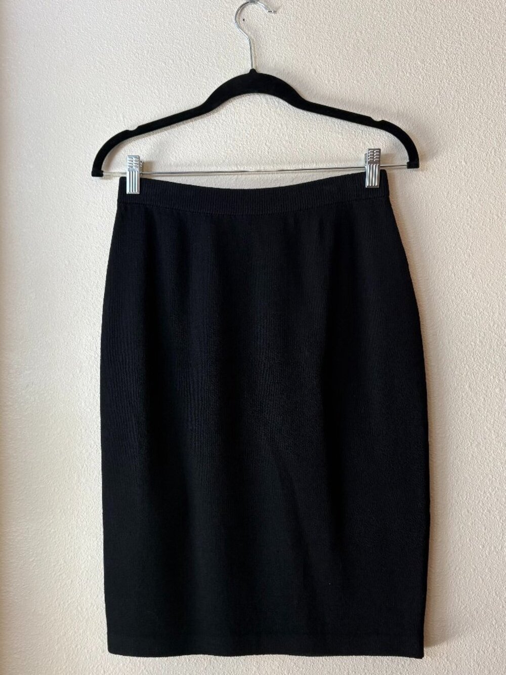 EUC St. John Santana Knit Black Pencil Skirt Elastic Waist Sz 4 Capsule Wardrobe